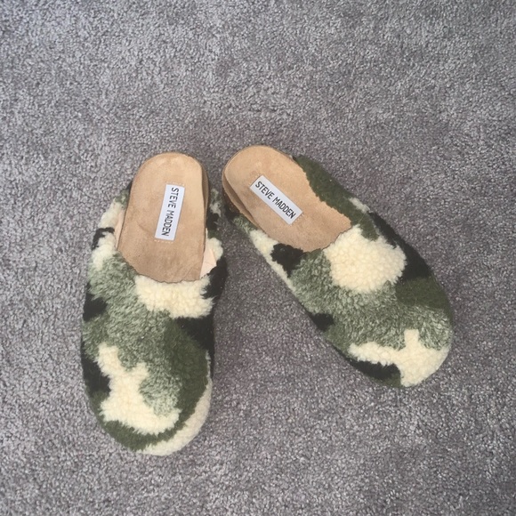 Army print Steve Madden clogs - Picture 2 of 3